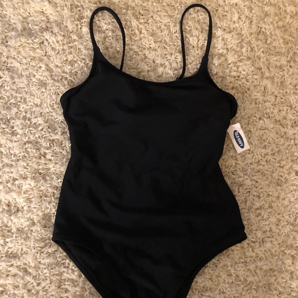 Old navy swimsuit - Picture 2 of 4
